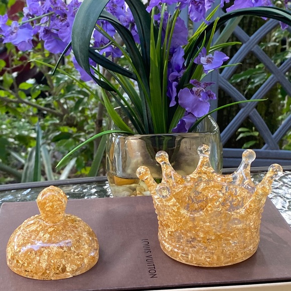 Gold Crown Decorative Resin Art Box - Picture 3 of 16